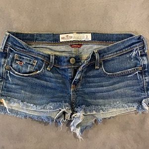 Hollister Medium Wash Jean Shorts Size 3